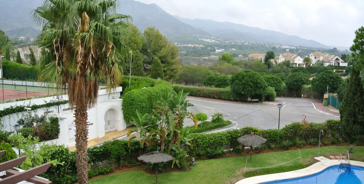 Sale of penthouse in The Golden Mile 2