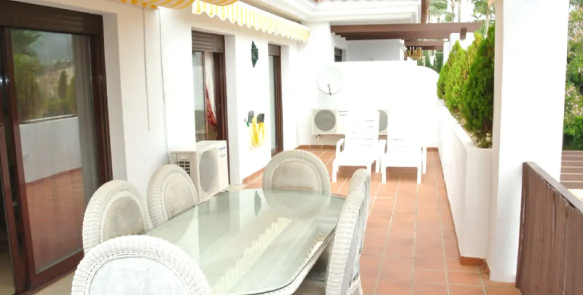 Sale of penthouse in The Golden Mile 3