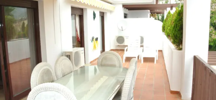 Sale of penthouse in The Golden Mile 2