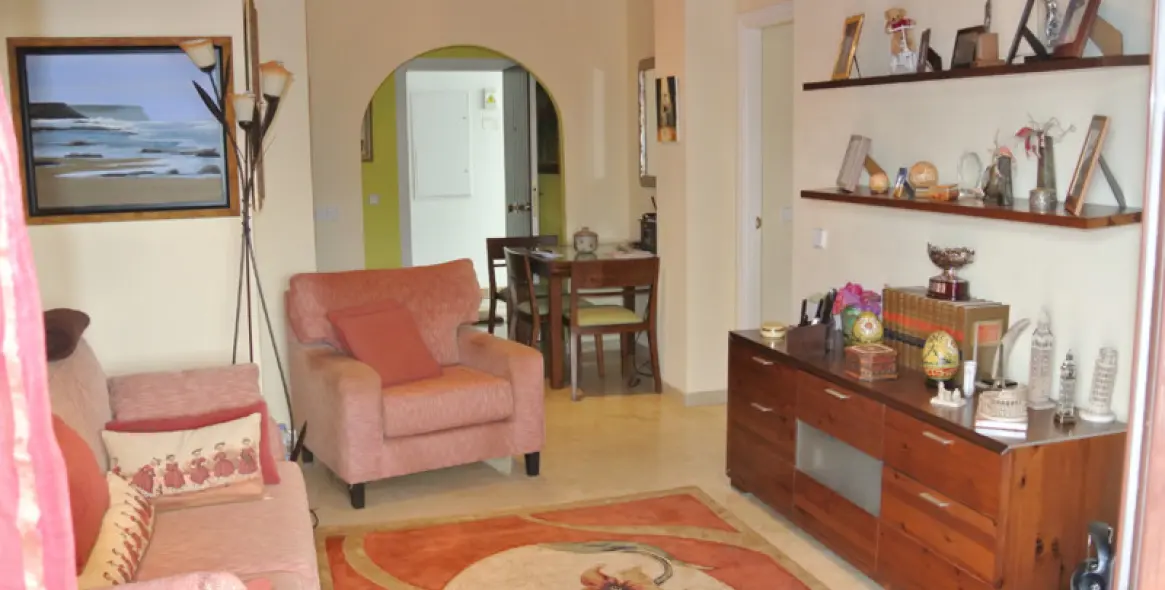 Sale of penthouse in The Golden Mile 5