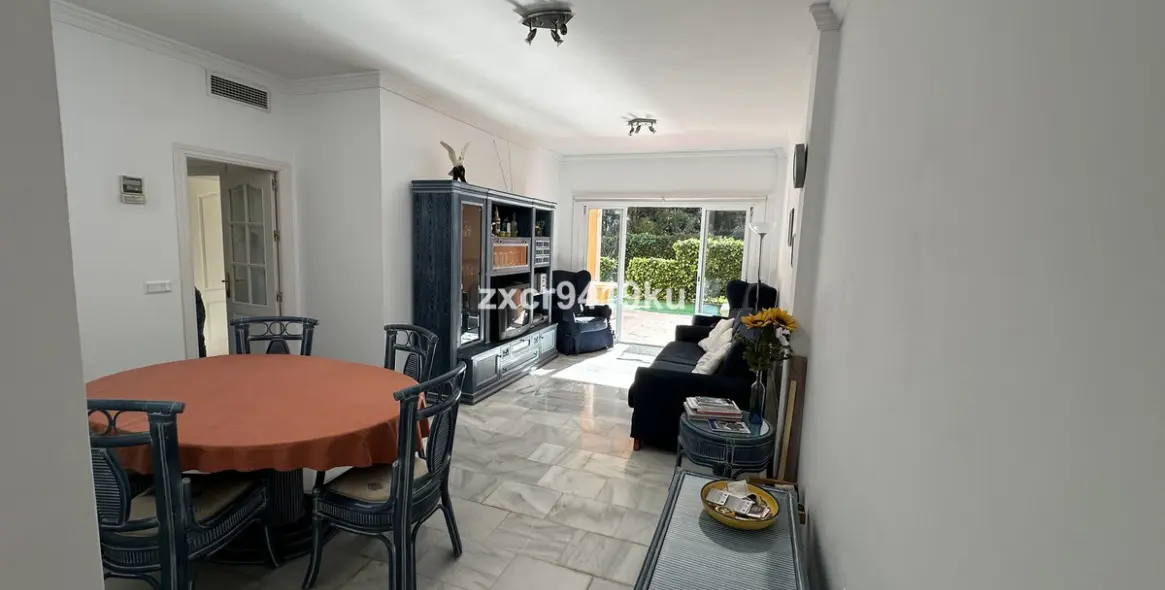 Продажа апартаментов на первом этаже в Marbesa 2