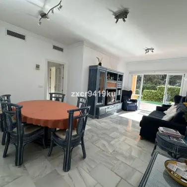 Продажа апартаментов на первом этаже в Marbesa