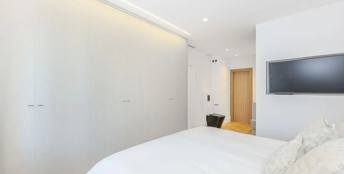 Продажа апартаментов на среднем этаже в Puerto Banús 27