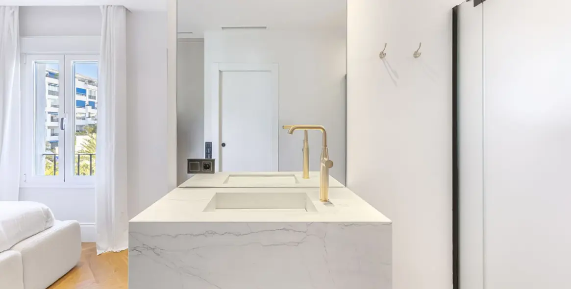 Продажа апартаментов на среднем этаже в Puerto Banús 32