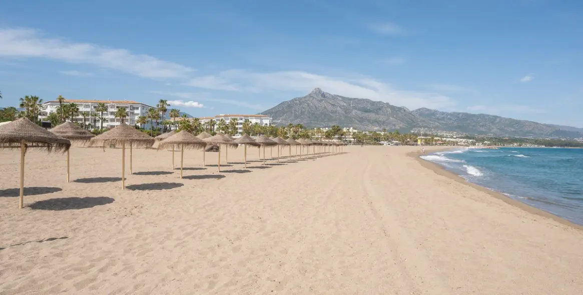 Продажа апартаментов на среднем этаже в Puerto Banús 39