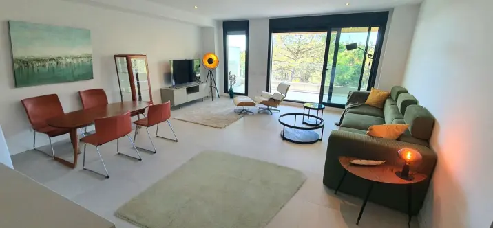 Sale of middle floor apartment in Estepona 0