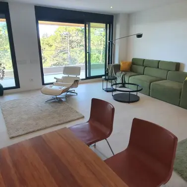 Продажа апартаментов на среднем этаже в Estepona