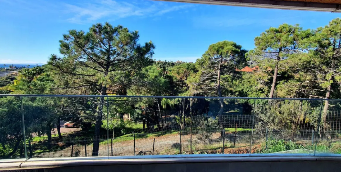 Sale of middle floor apartment in Estepona 7