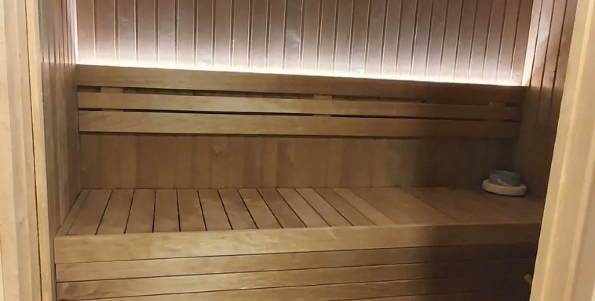 Sale of middle floor apartment in Estepona 14