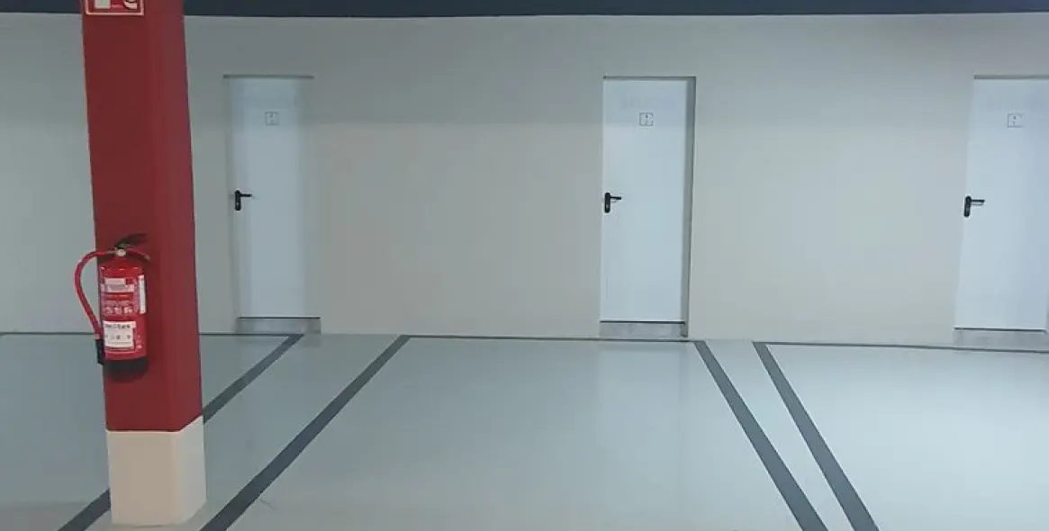 Sale of middle floor apartment in Estepona 20