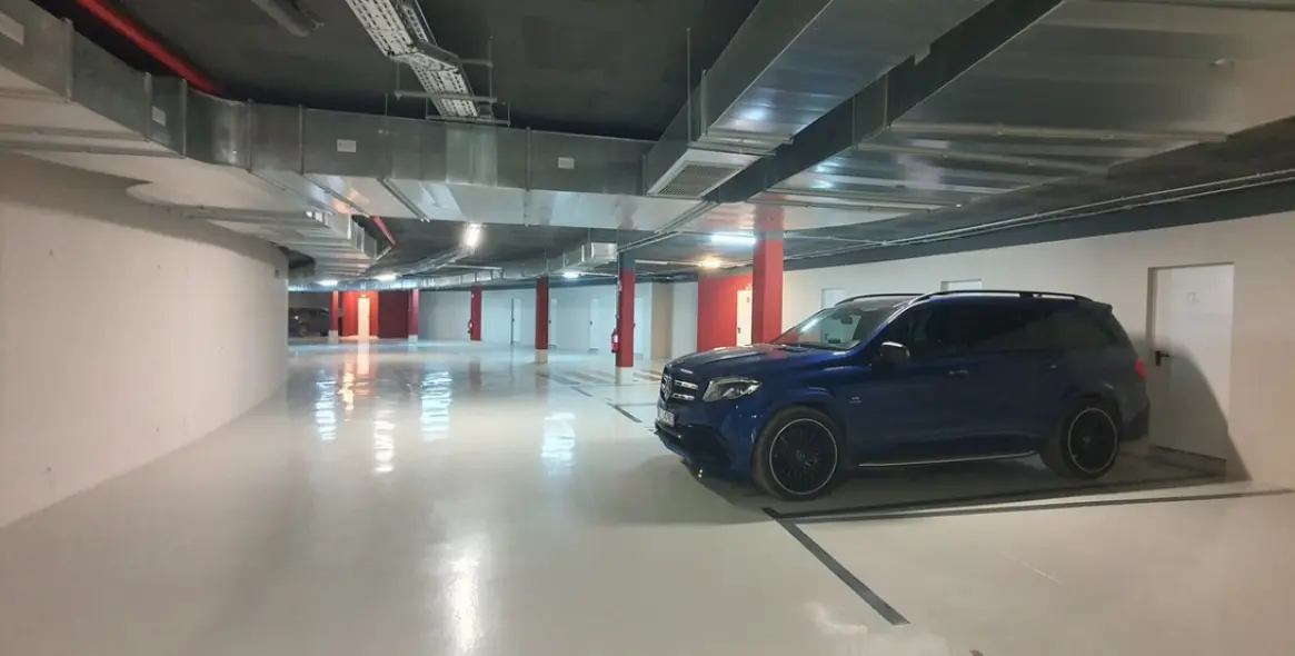 Sale of middle floor apartment in Estepona 21