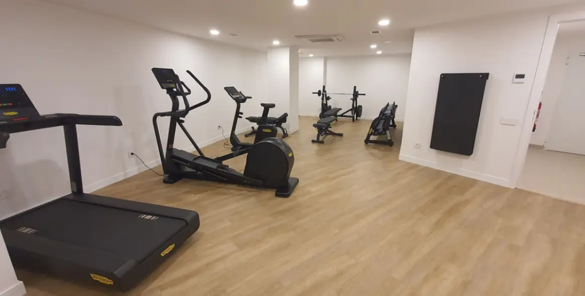 Sale of middle floor apartment in Estepona 22