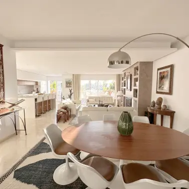 Sale of penthouse in Estepona