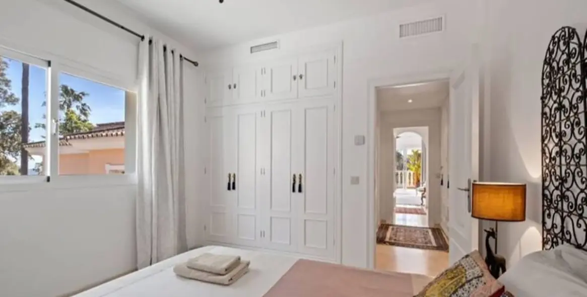 Venta de ático en Estepona 25