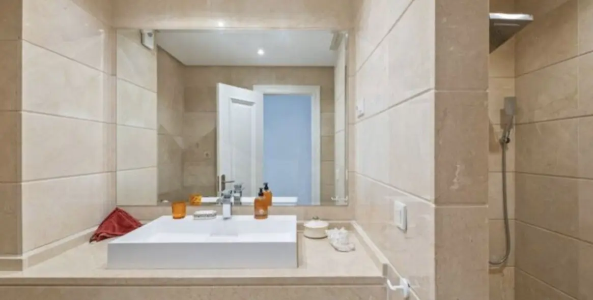 Venta de ático en Estepona 26