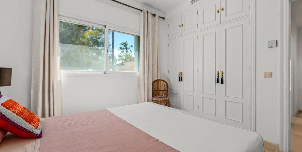 Venta de ático en Estepona 30