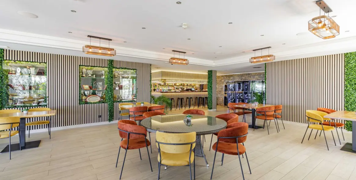 Sale of detached villa in Los Arqueros 20