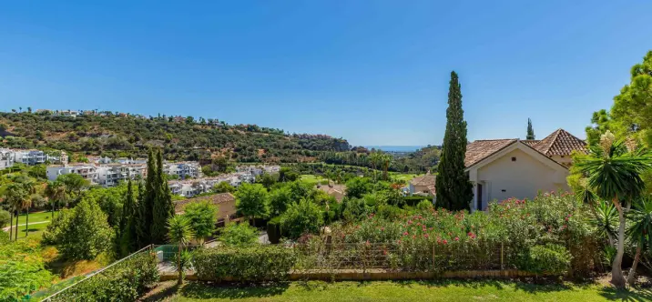 Sale of detached villa in Los Arqueros 1