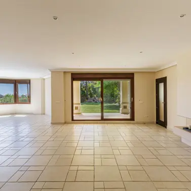 Sale of detached villa in Los Arqueros