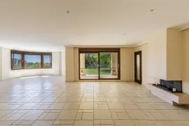 Image 4 thumb