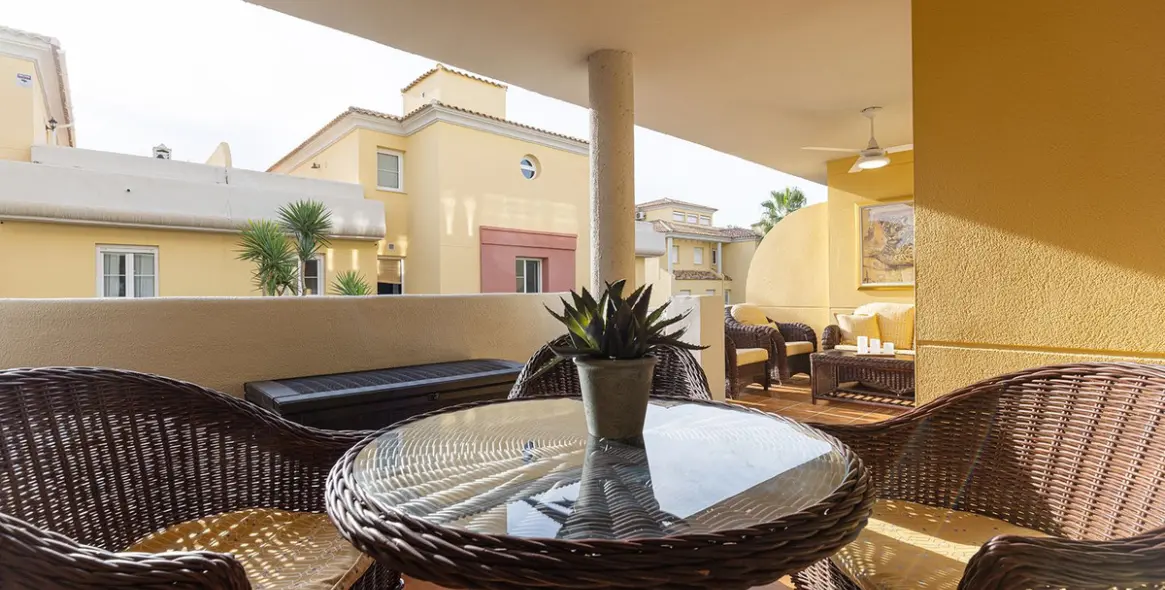 Short-term rent of ground floor apartment in Cabopino 15