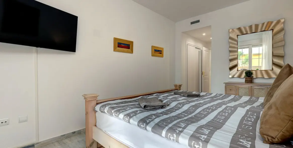 Short-term rent of ground floor apartment in Cabopino 24