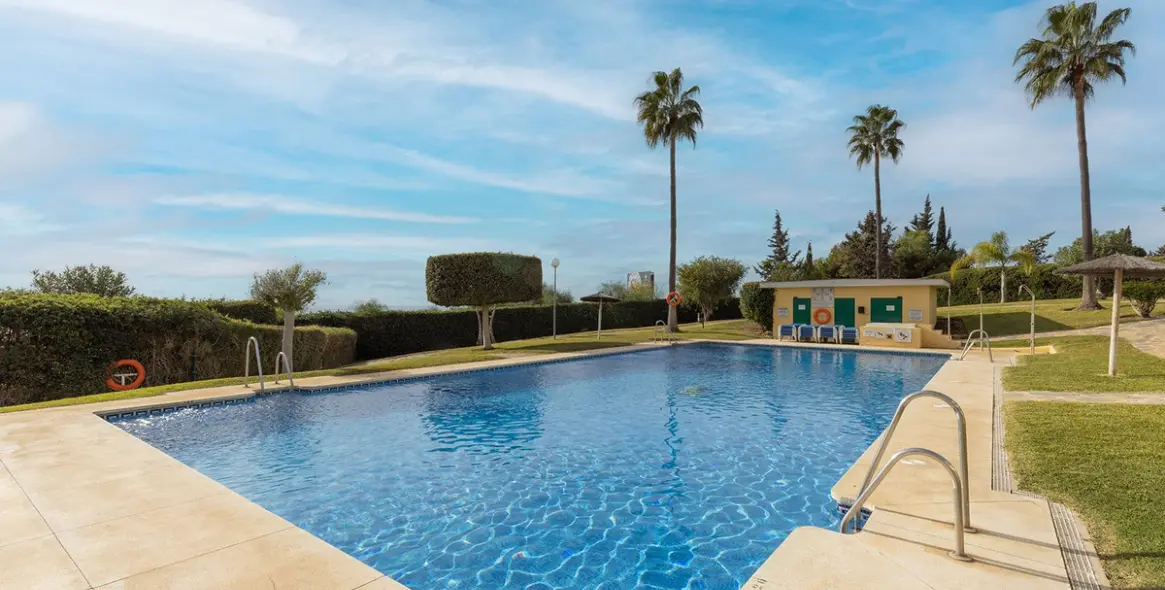 Short-term rent of ground floor apartment in Cabopino 35