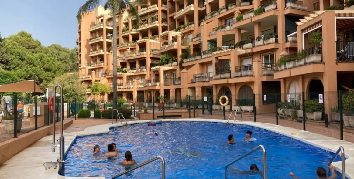 Долгосрочная аренда апартаментов на первом этаже в Carvajal 1