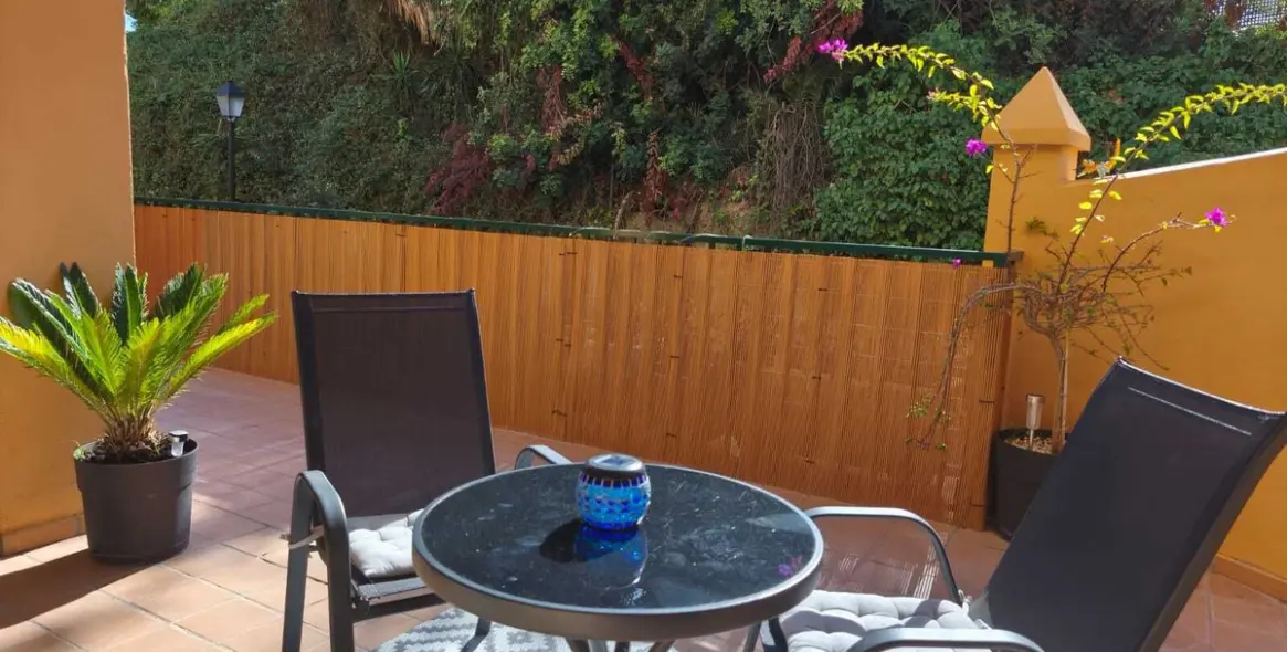 Долгосрочная аренда апартаментов на первом этаже в Carvajal 2