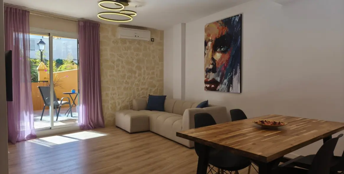 Долгосрочная аренда апартаментов на первом этаже в Carvajal 4