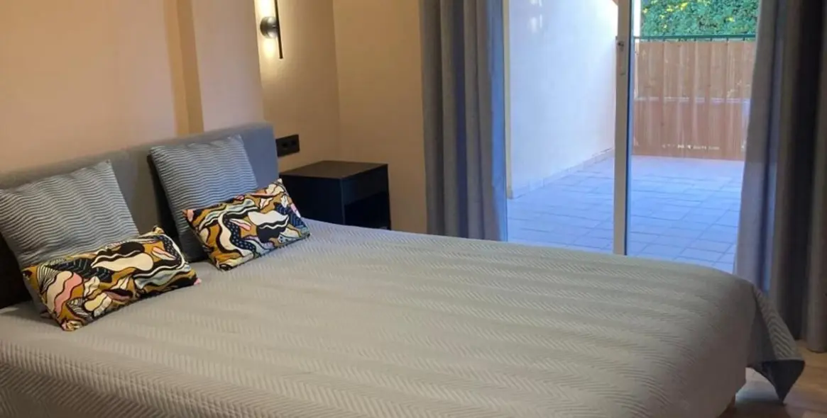 Долгосрочная аренда апартаментов на первом этаже в Carvajal 7