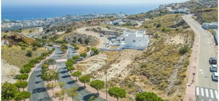 Venta de parcela residencial en Benalmadena 1