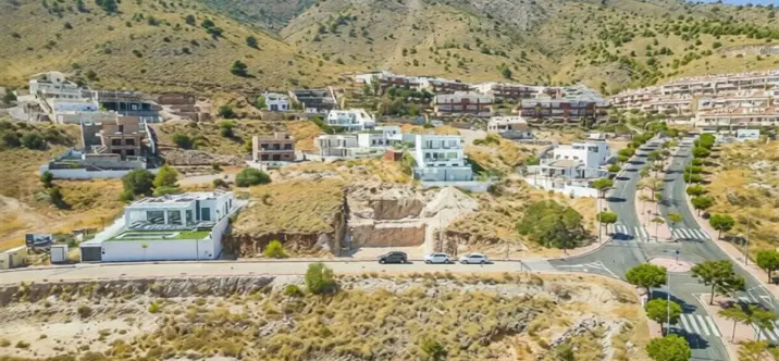 Venta de parcela residencial en Benalmadena 2
