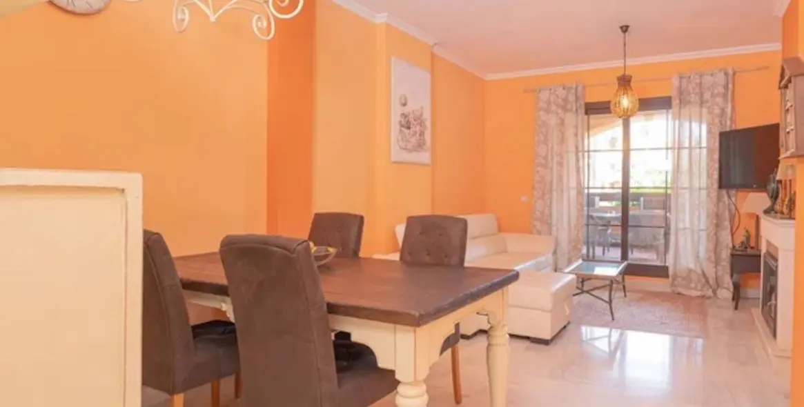 Sale of ground floor apartment in Estepona 6