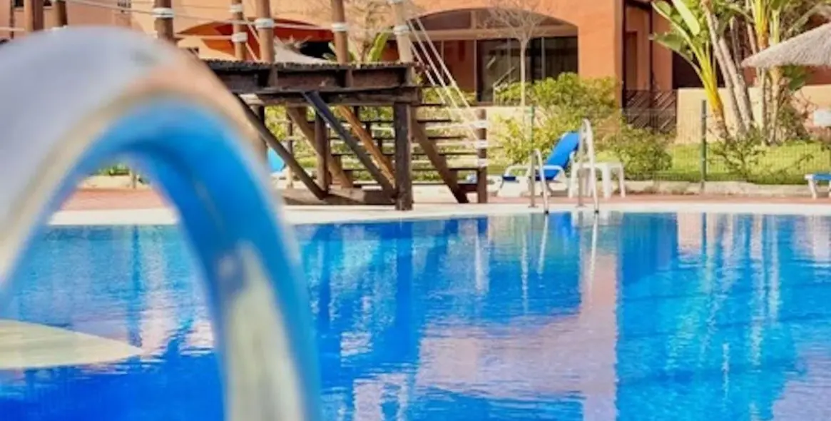 Sale of ground floor apartment in Estepona 14