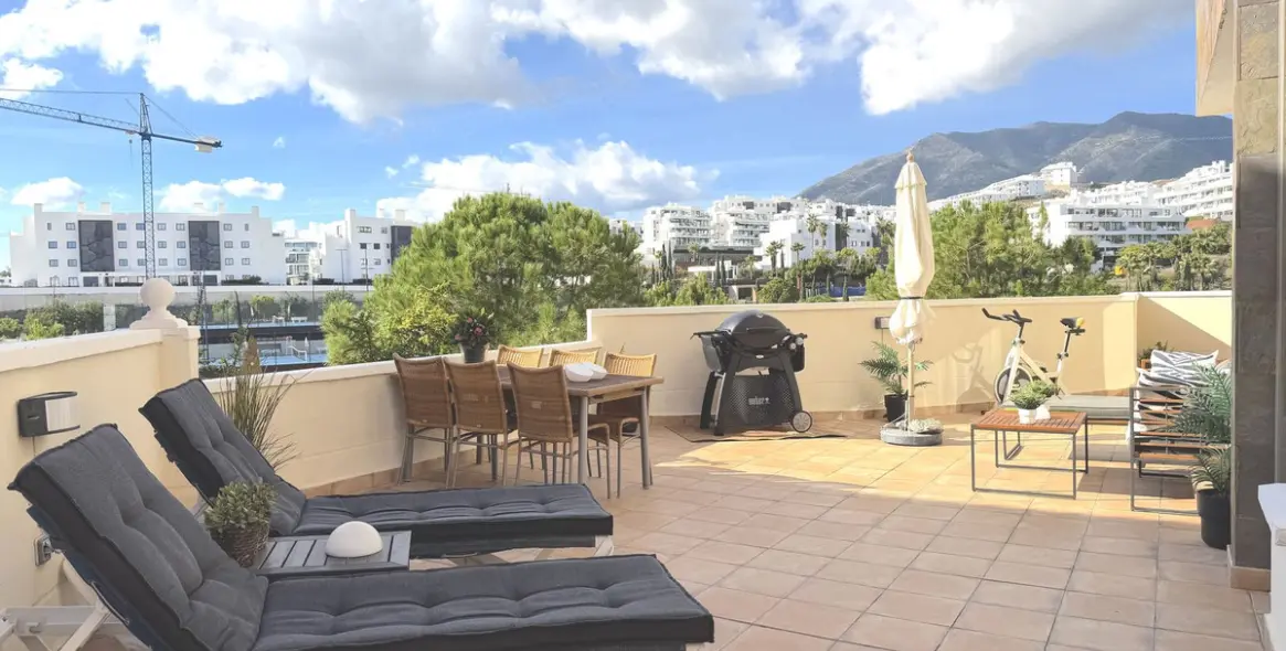 Продажа апартаментов на среднем этаже в Higueron 3