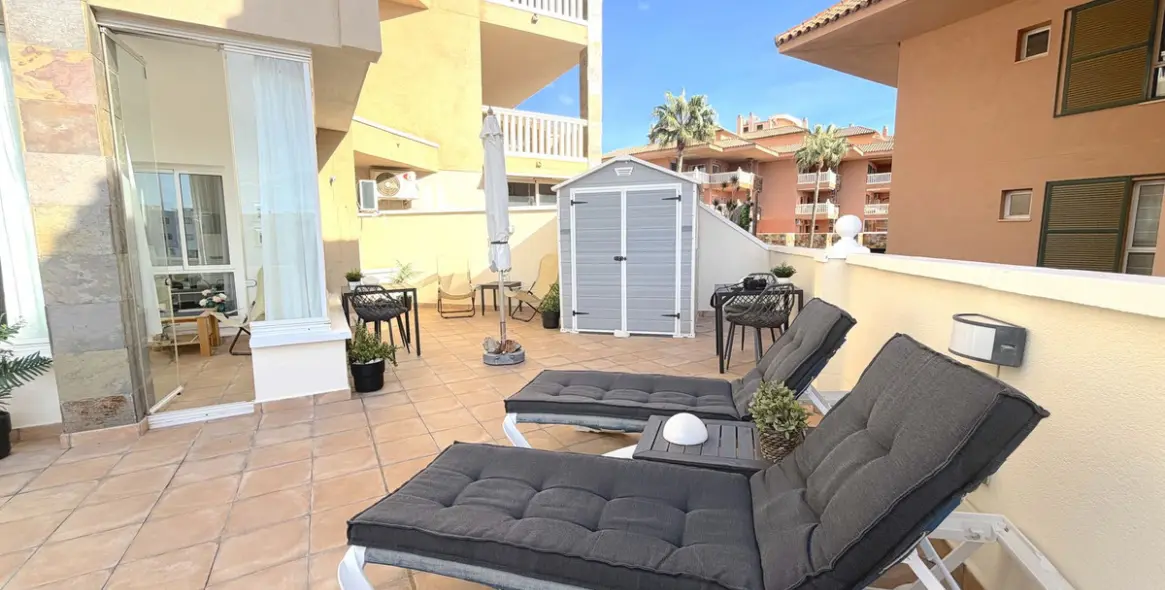 Продажа апартаментов на среднем этаже в Higueron 7