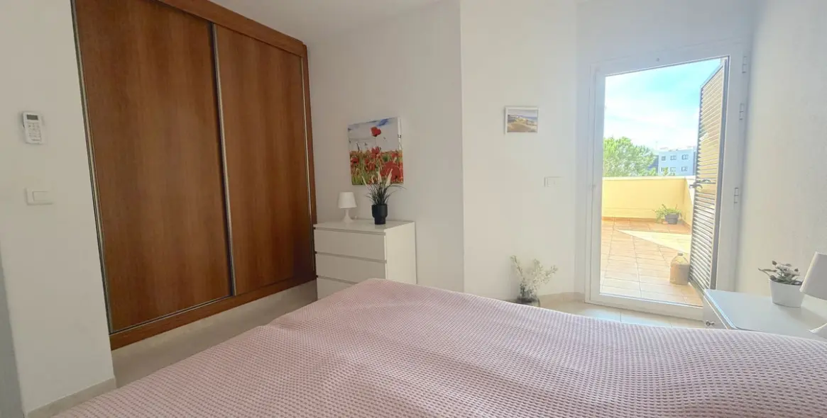 Продажа апартаментов на среднем этаже в Higueron 12