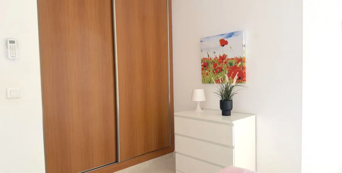 Продажа апартаментов на среднем этаже в Higueron 16