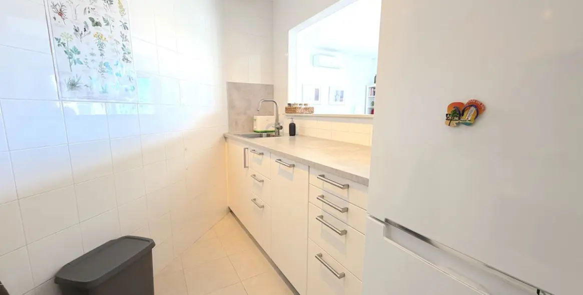 Продажа апартаментов на среднем этаже в Higueron 17