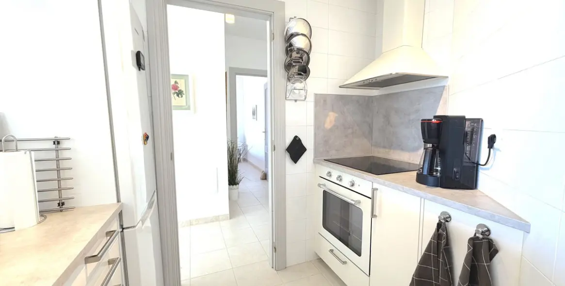 Продажа апартаментов на среднем этаже в Higueron 24