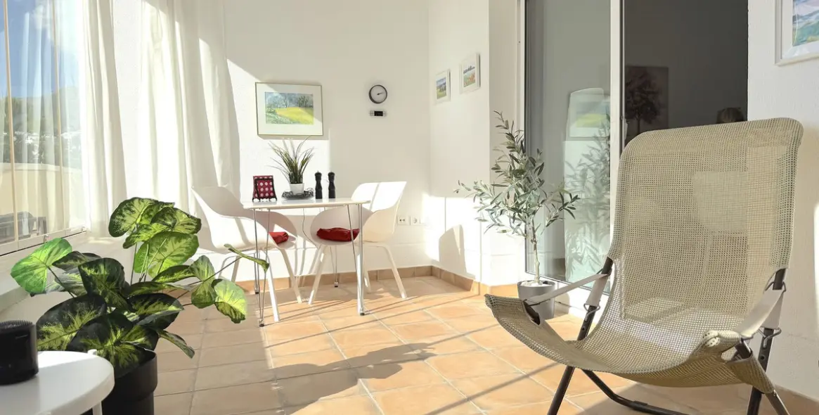 Продажа апартаментов на среднем этаже в Higueron 33