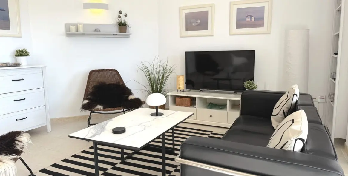 Продажа апартаментов на среднем этаже в Higueron 43