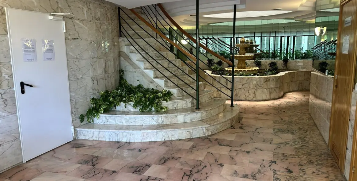 Продажа апартаментов на среднем этаже в Higueron 49