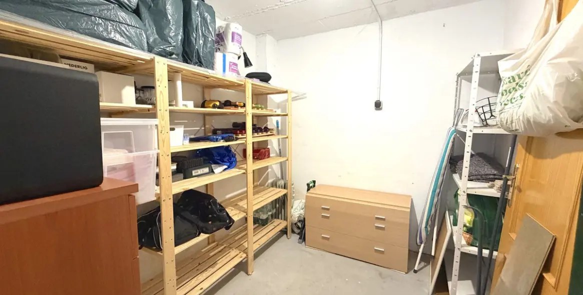 Продажа апартаментов на среднем этаже в Higueron 50