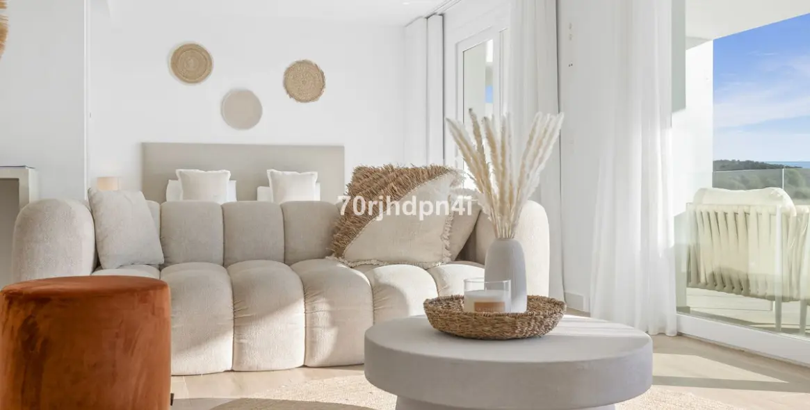 Sale of middle floor apartment in Casares 26