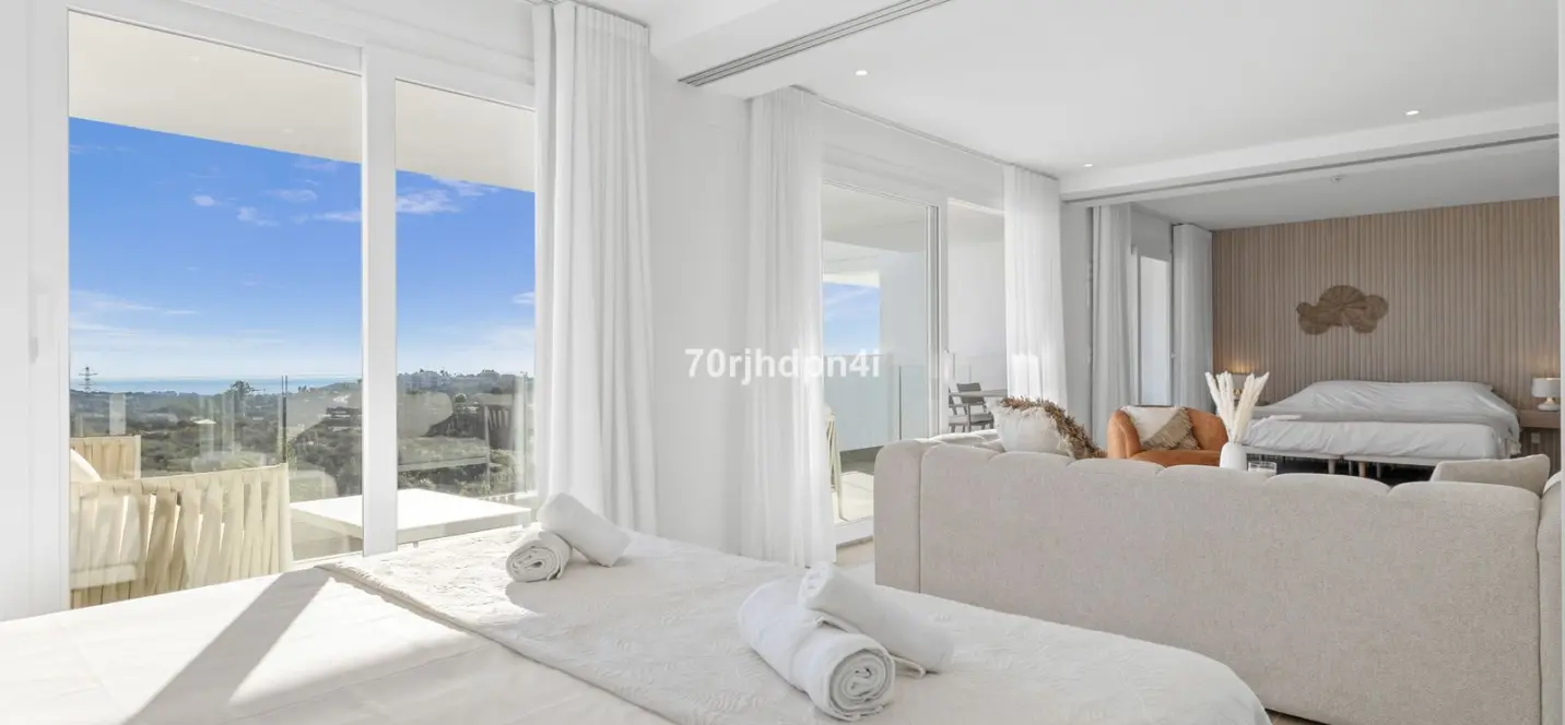 Продажа апартаментов на среднем этаже в Casares 3