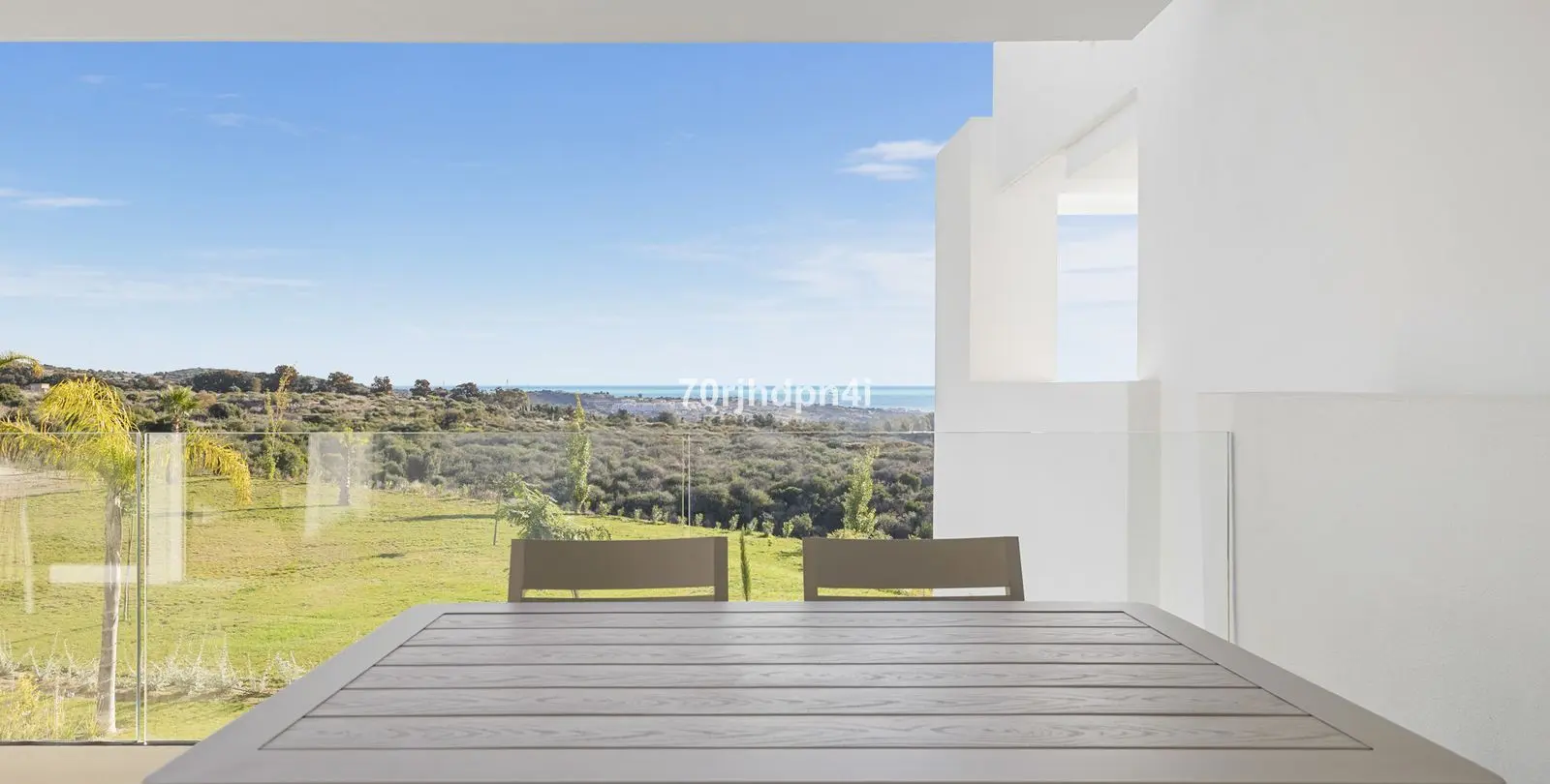 Sale of middle floor apartment in Casares 7