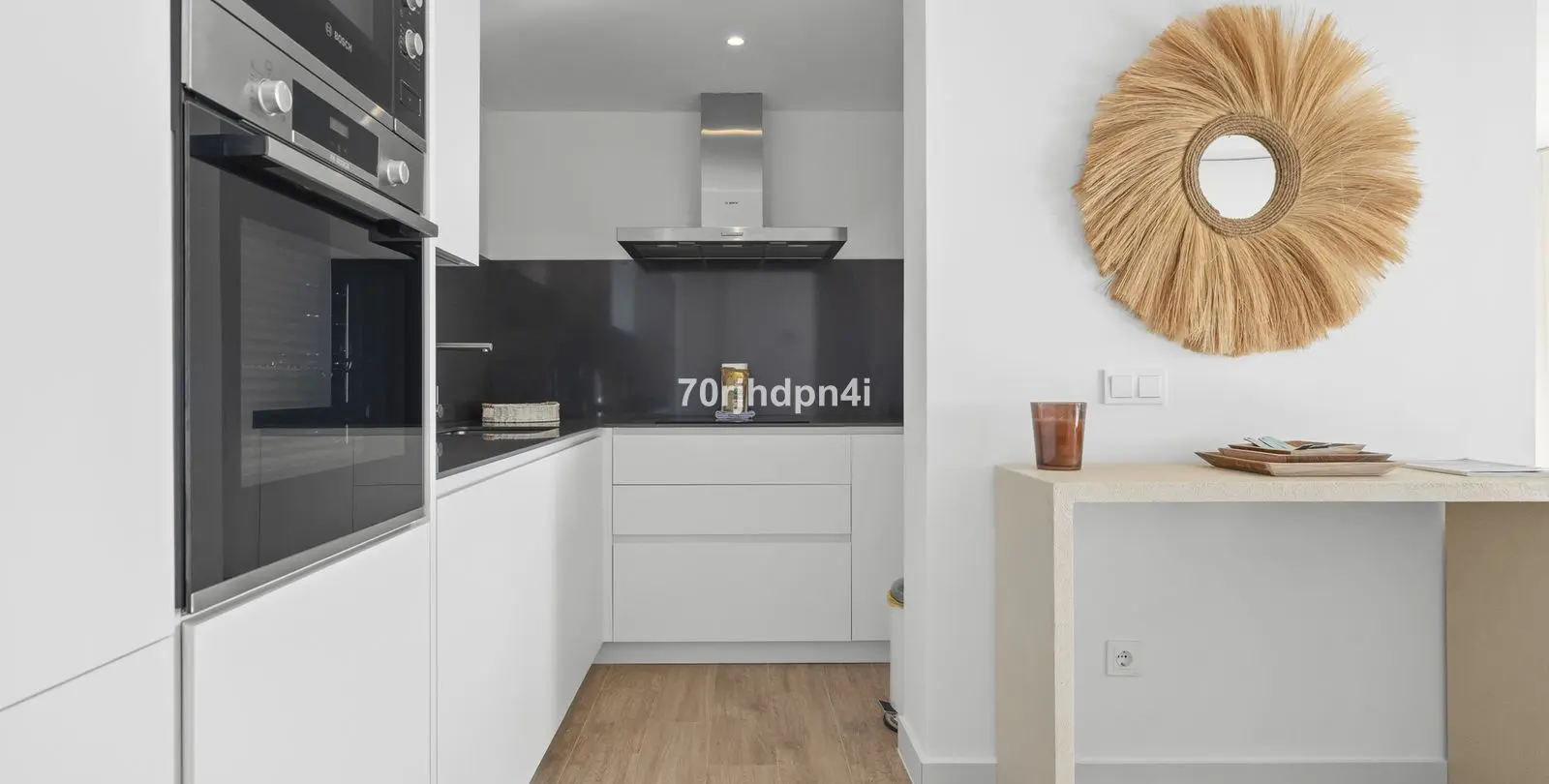 Sale of middle floor apartment in Casares 14