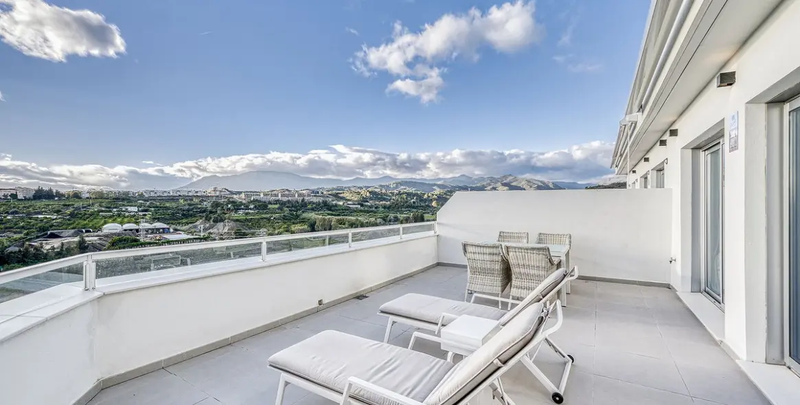 Sale of penthouse in Cancelada 11
